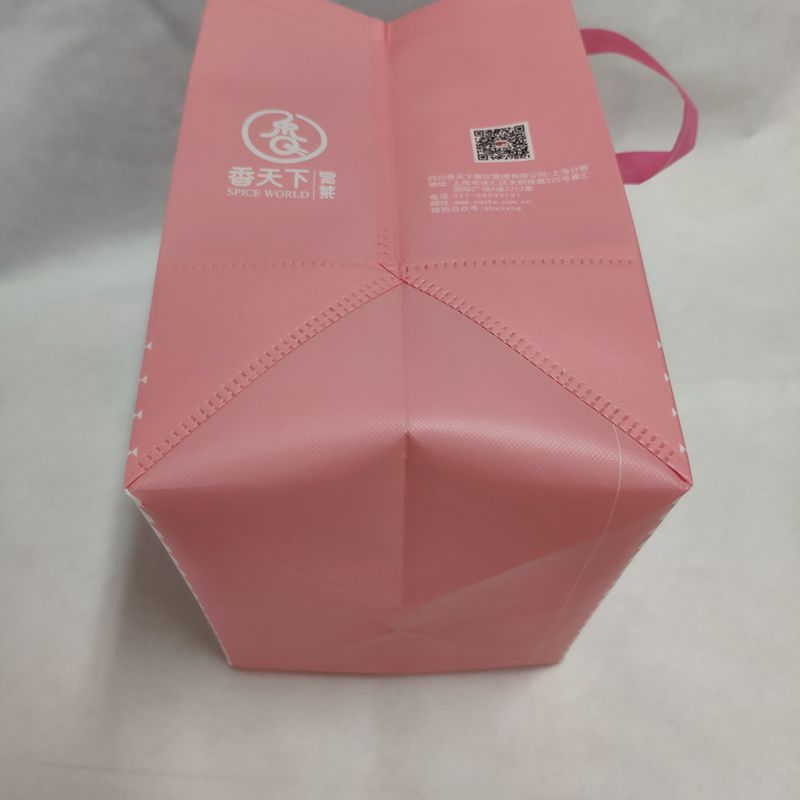 Nette rosa Vliestasche zum Einkaufen